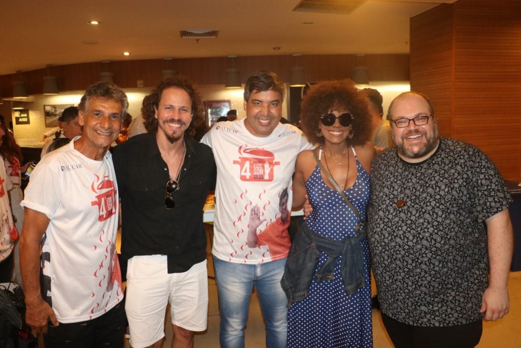 Edilson Silva reúne amigos e famosos para feijoada / Rogerio Fidalgo - Divulgação