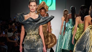 Estilista Taússe Daniel recebe aplausos após desfile inédito na Nova York Fashion Week