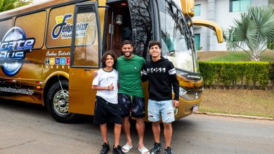 Hulk Paraíba, craque do Atlético-MG, comemora aniversário de seus filhos a bordo do ônibus balada BoateBus