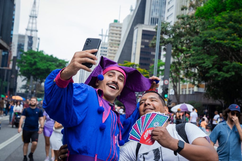 Um Joker está interagindo com o público nas ruas de São Paulo e Belo Horizonte (Foto: Gustavo Motta)