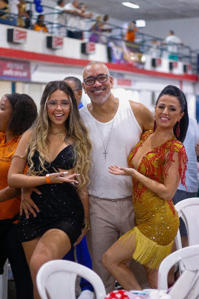Musa Giovanna Vinhaes Carnavalesco Cahe Rodrigues e Tatiana Breia