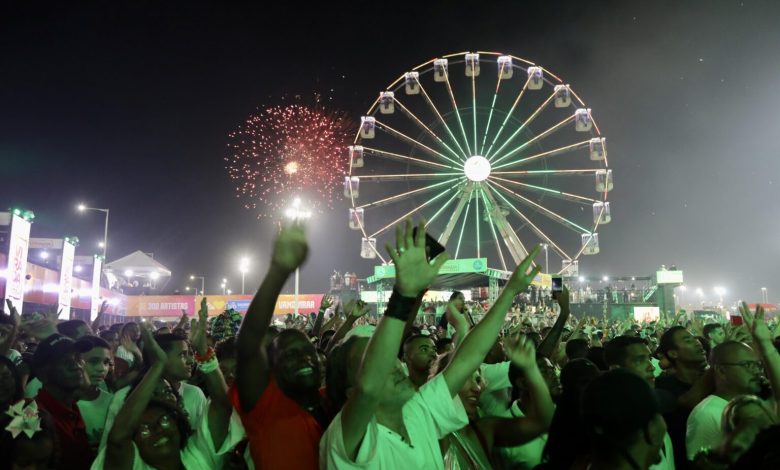 Mais de 2 milhoes de pessoas curtiram o Festival Virada Salvador informa Saltur