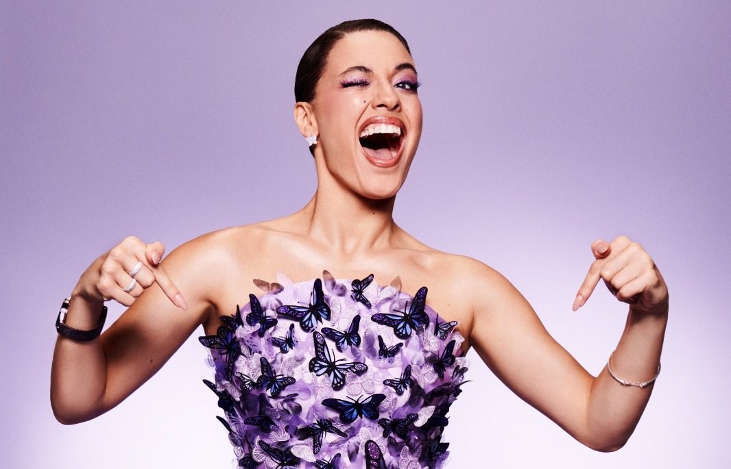 Beatriz Reis estrela campanha Rommanel