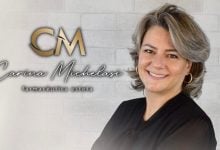 Carina Michelasi - terapia capilar - auxilia homens e mulheres que enfrentam problemas como calvície e queda capilar - porto ferreira